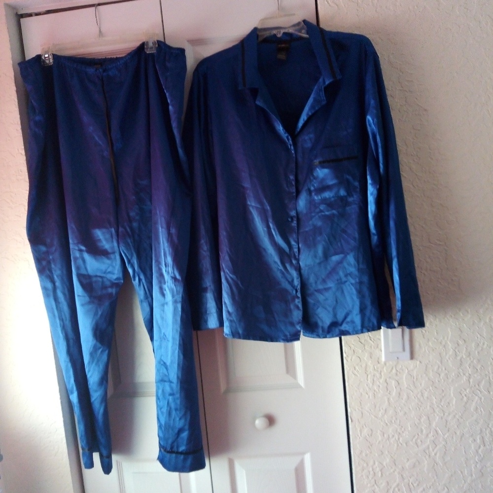 Available Royal blue tailored silky pajama set